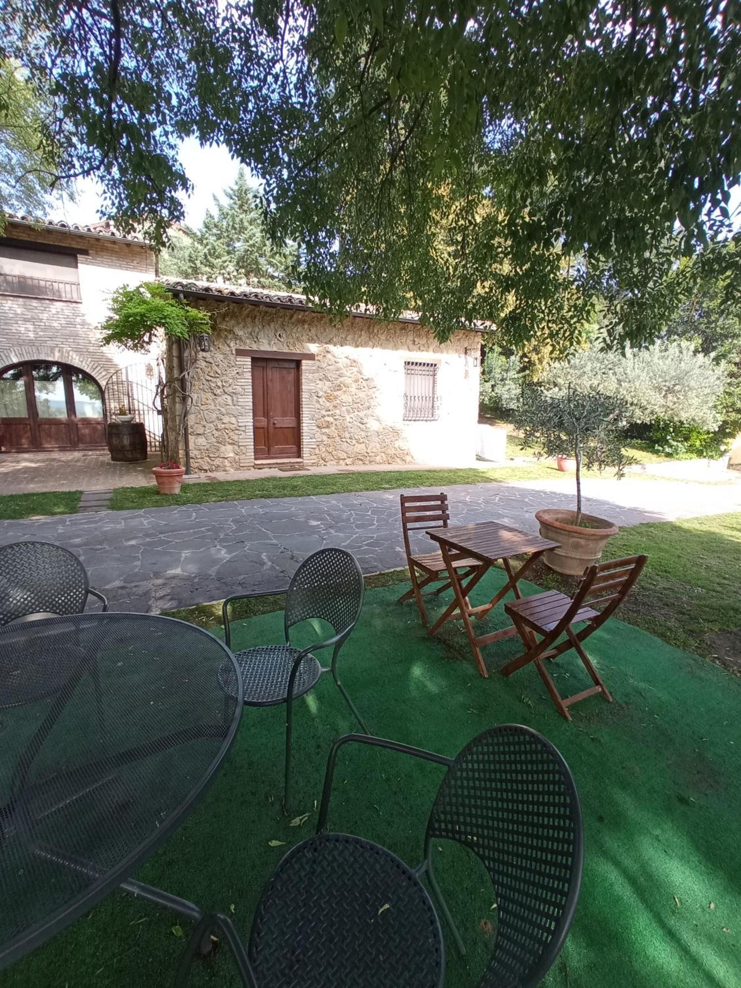 B&B All'Ombra di San Damiano Assisi Esterno foto