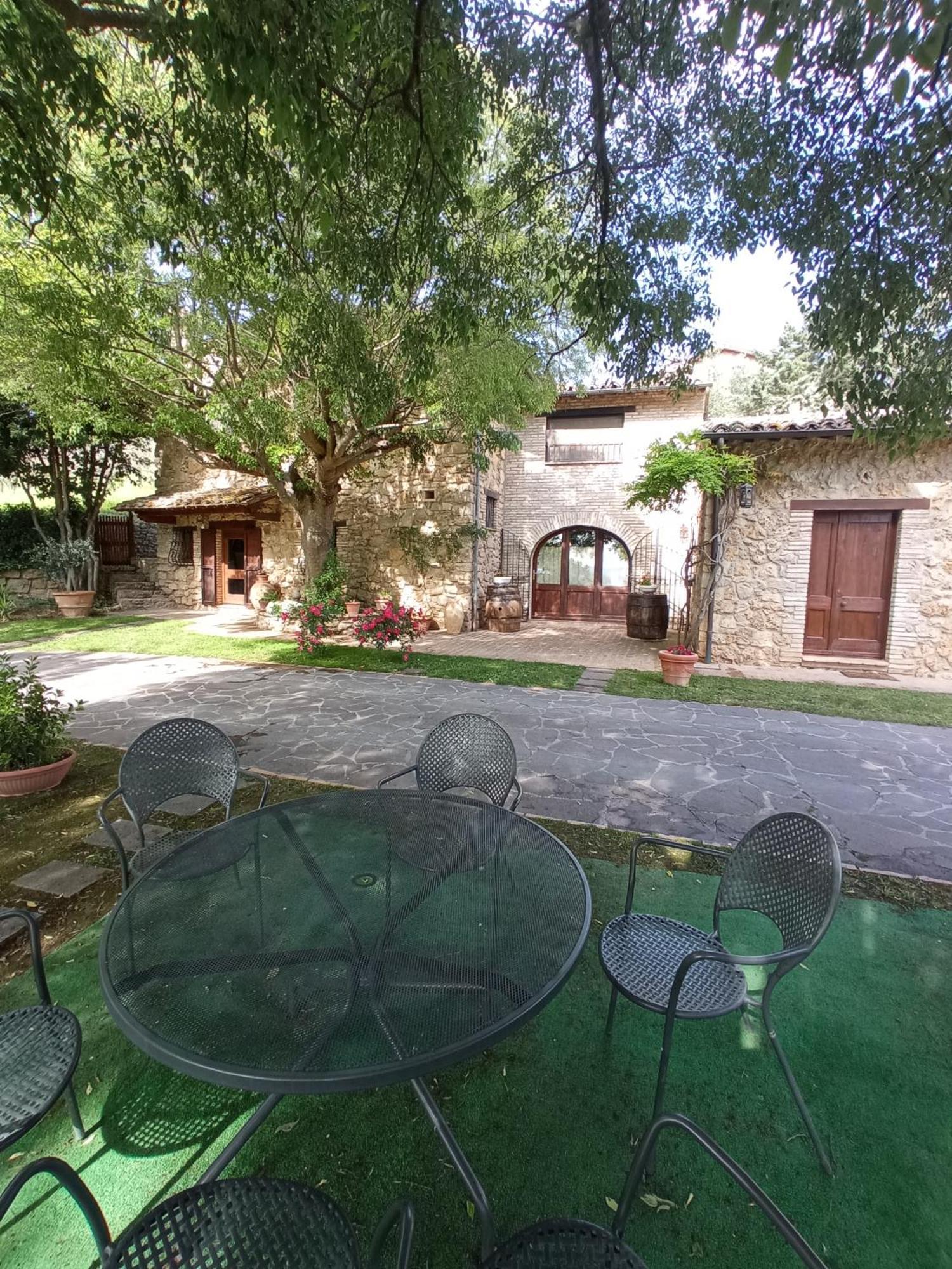 B&B All'Ombra di San Damiano Assisi Esterno foto